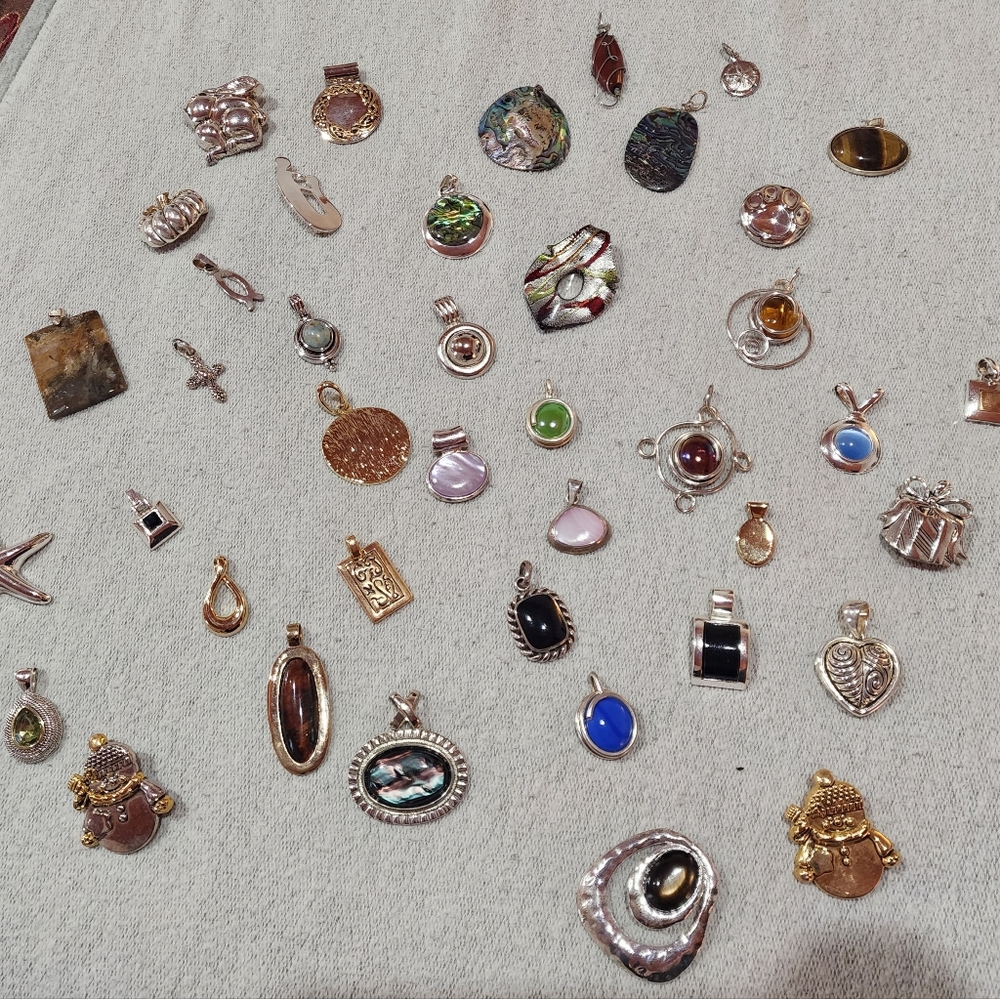 Set of 41 Necklace Slides - Picture 2 of 5